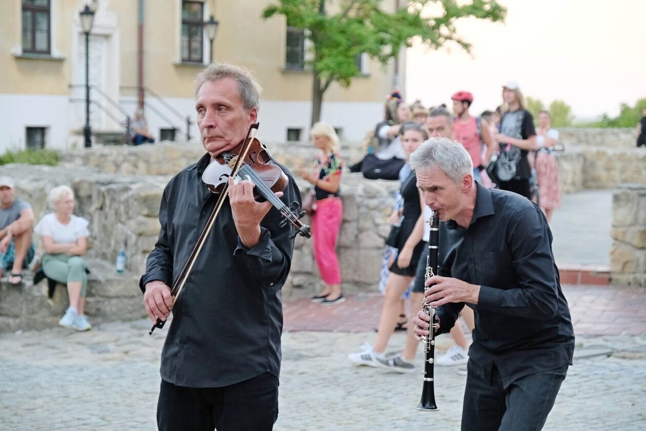   Rozpoczyna się Lubliner Festival: występ klezmerów z zespołu Berberys (zdjęcie 18) - Autor: DW