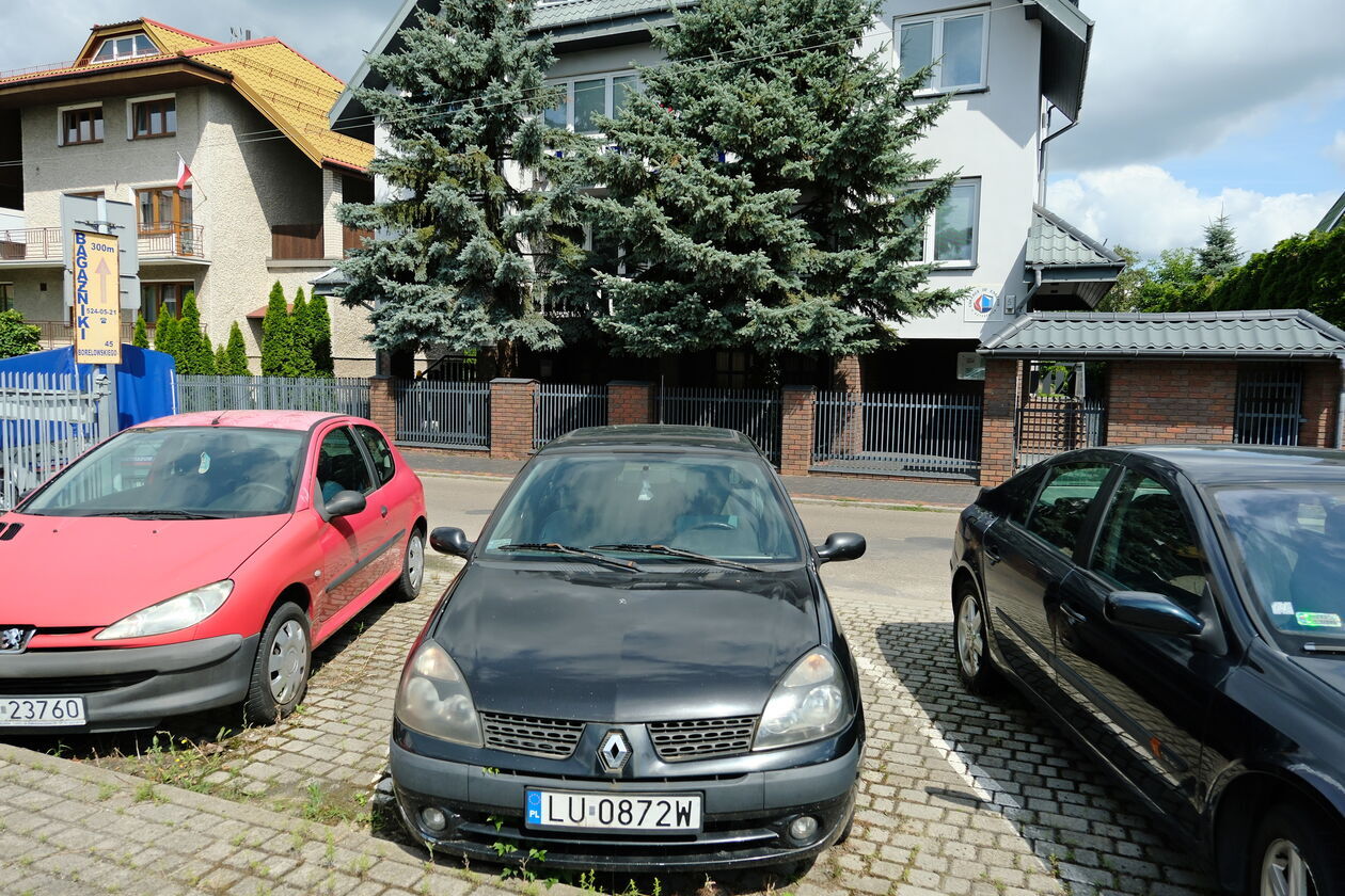  Parking przy ulicy Borelowskiego (zdjęcie 6) - Autor: DW