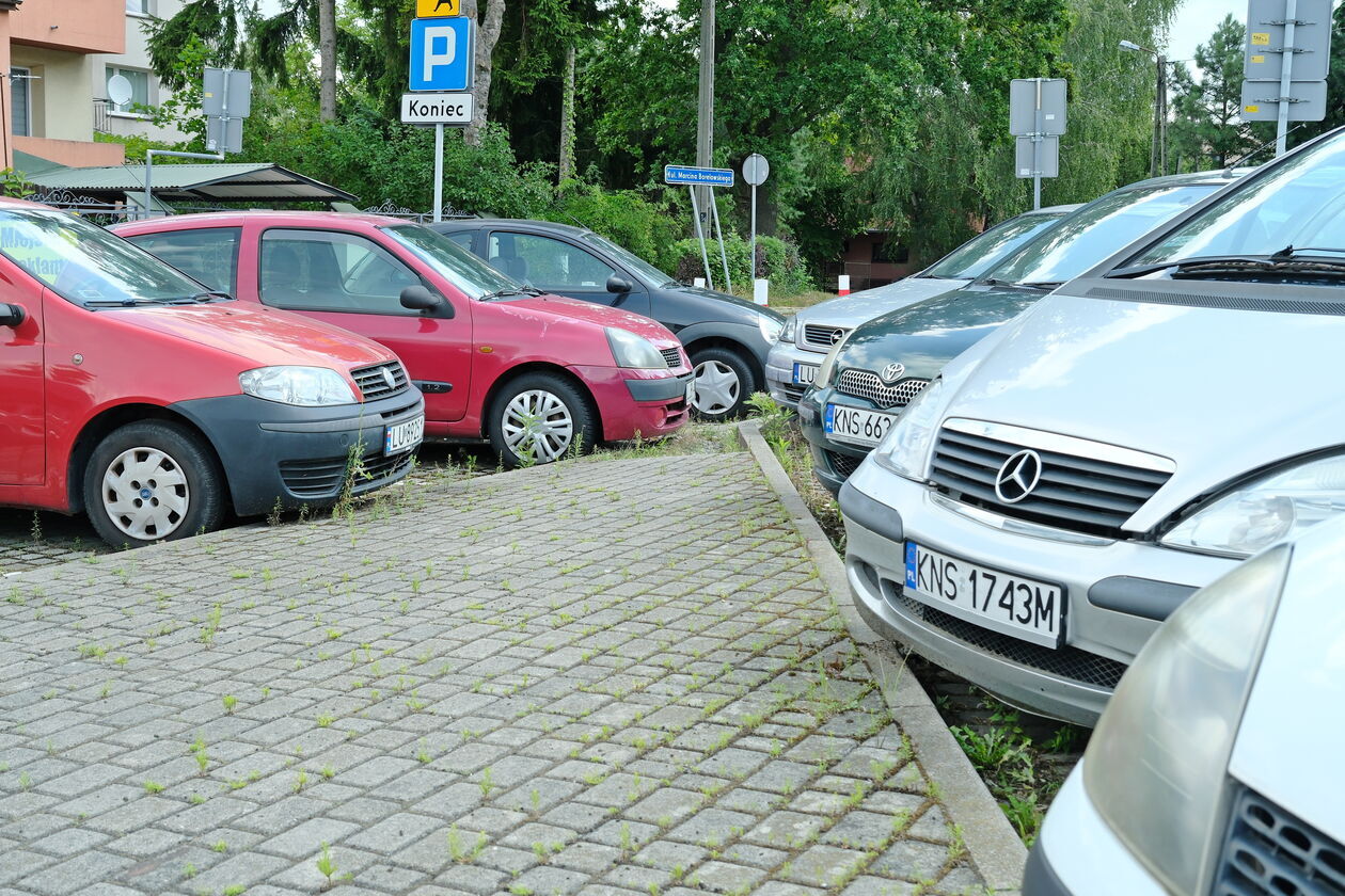  Parking przy ulicy Borelowskiego (zdjęcie 10) - Autor: DW