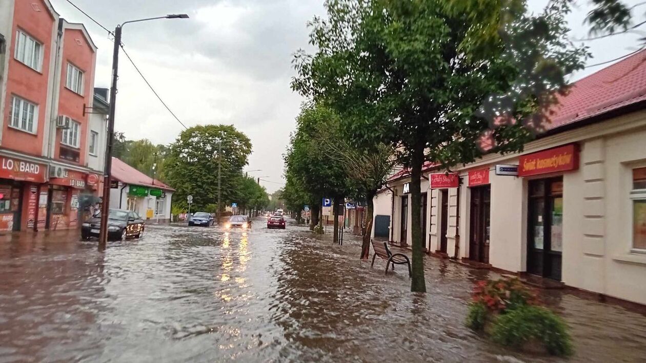  Lubartów po burzy 19.08 (zdjęcie 3) - Autor: Czytelnik Michał