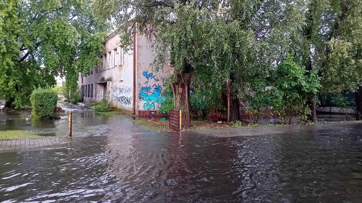  Lubartów po burzy 19.08 (zdjęcie 4) - Autor: Czytelnik Michał