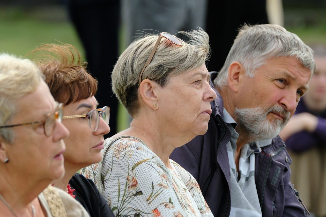  Ceremonia Pamięci na Majdanku (zdjęcie 14) - Autor: DW