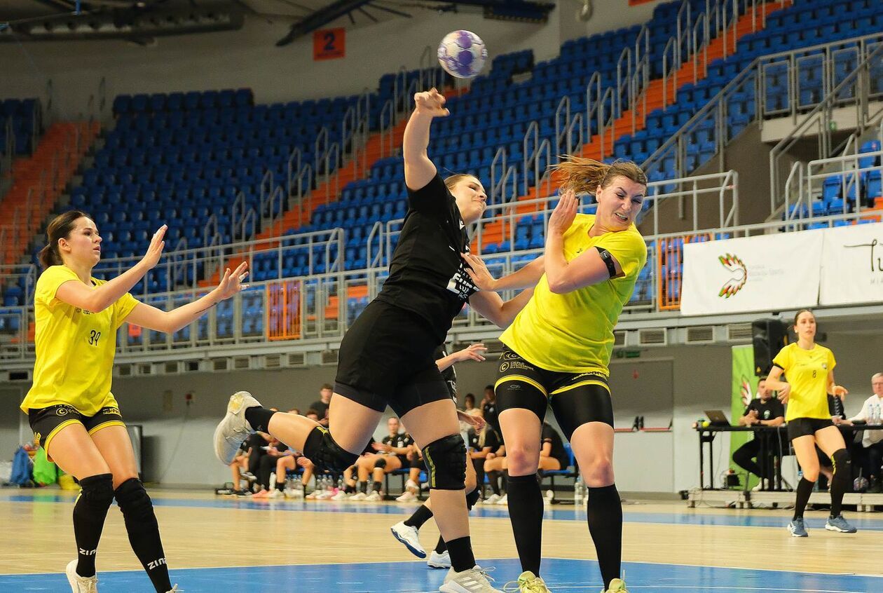  MKS FunFloor Lublin vs MKS URBiS Gniezno (zdjęcie 8) - Autor: DW