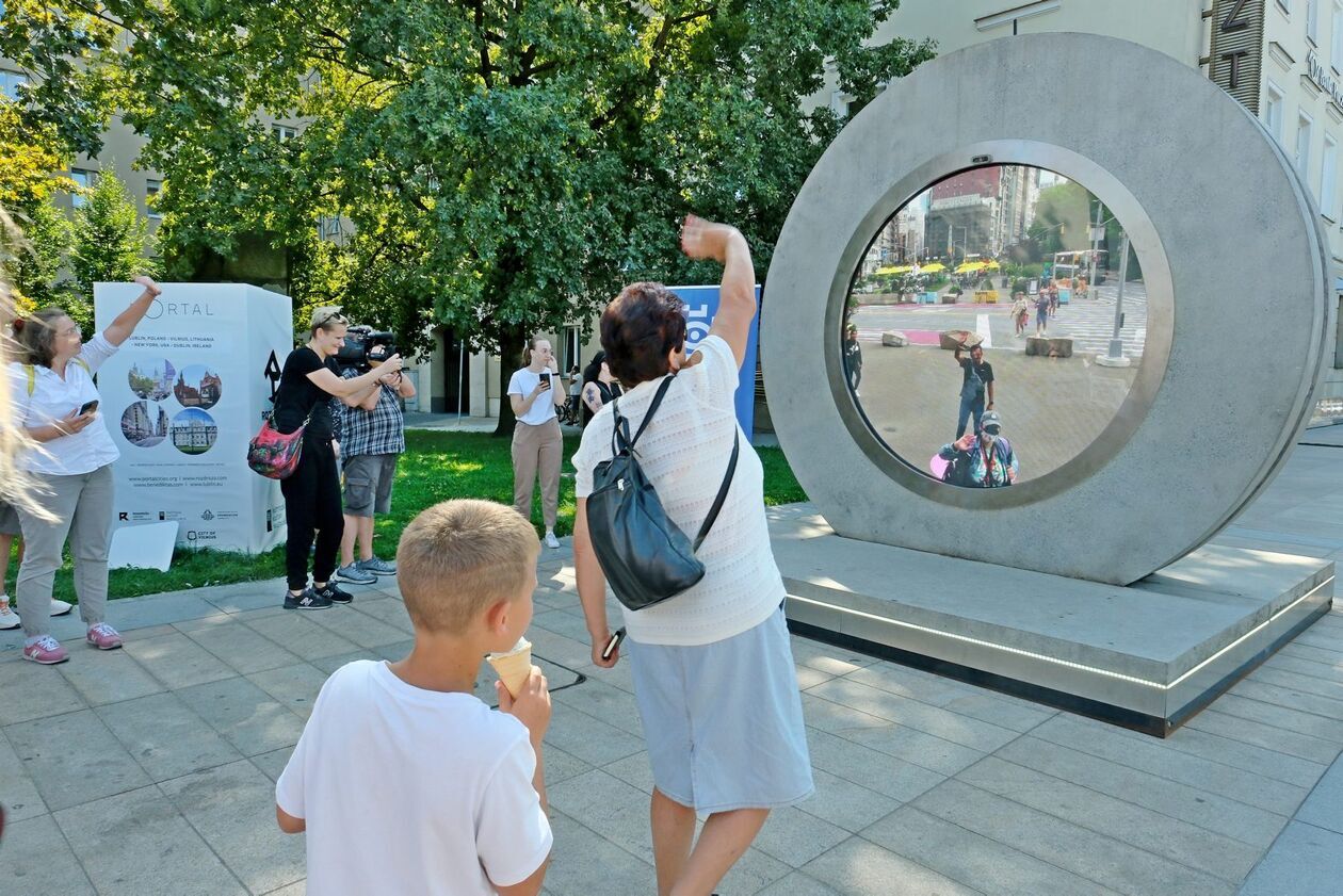  PORTAL połączył Lublin, Wilno, Dublin i Nowy Jork (zdjęcie 24) - Autor: DW