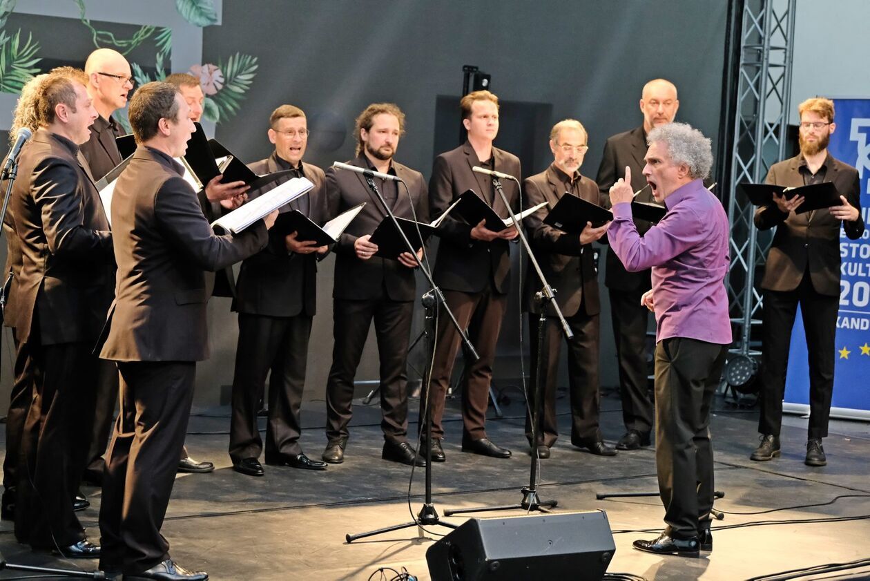  Europejski Festiwal Smaku czas zacząć: Jubileusz 60-lecia o. Tomasza Dostatniego (zdjęcie 34) - Autor: DW