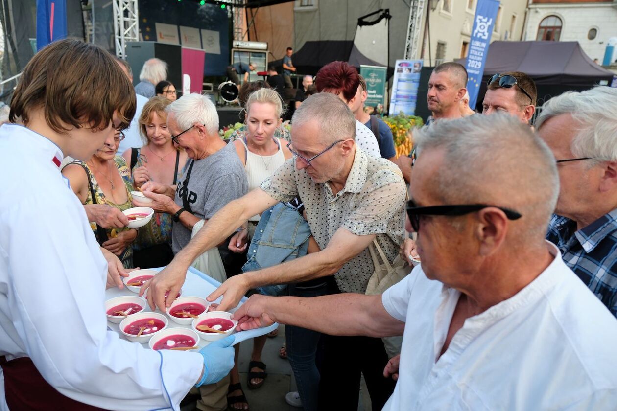  Kolacja z królem czyli degustacja podczas Europejskiego Festiwalu Smaku (zdjęcie 20) - Autor: DW