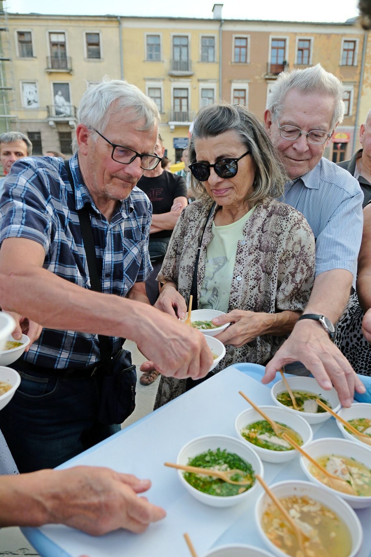  Kolacja z królem czyli degustacja podczas Europejskiego Festiwalu Smaku (zdjęcie 11) - Autor: DW