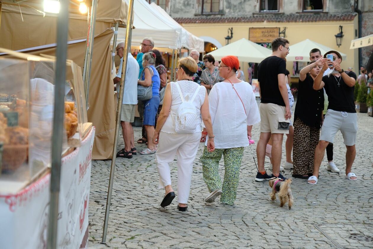  Kolacja z królem czyli degustacja podczas Europejskiego Festiwalu Smaku (zdjęcie 35) - Autor: DW