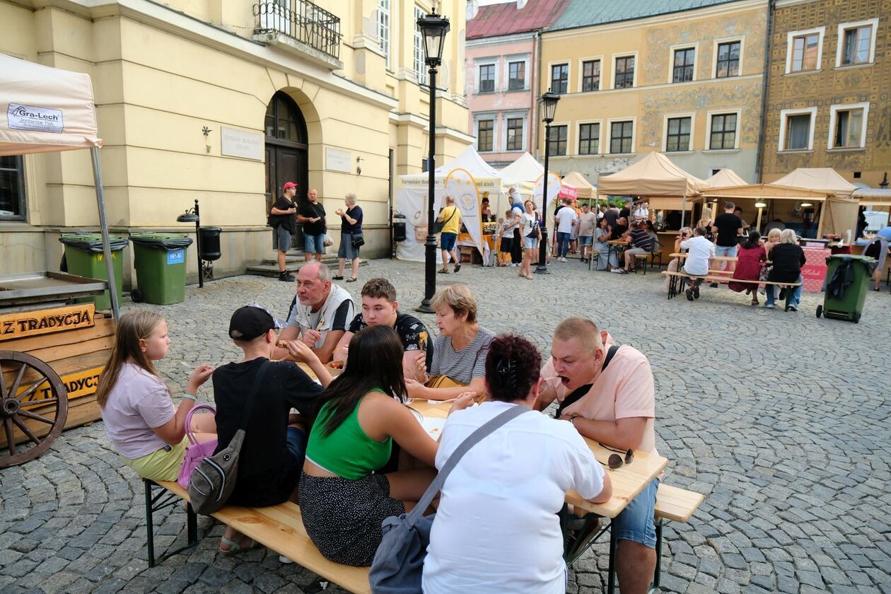  Kolacja z królem czyli degustacja podczas Europejskiego Festiwalu Smaku (zdjęcie 23) - Autor: DW