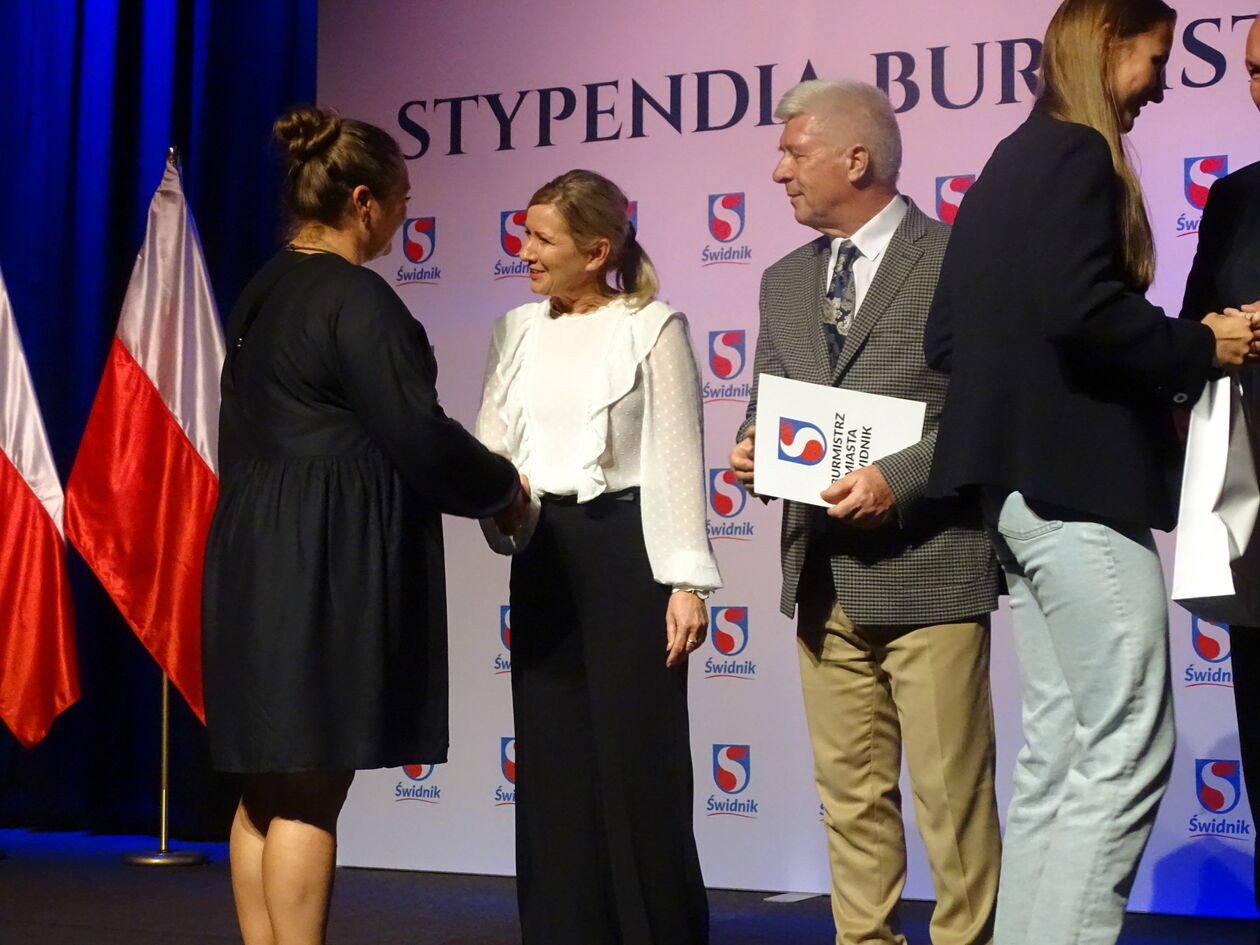  XVI Gala Stypendystów Świdnik (zdjęcie 38) - Autor: Anna Jędrych