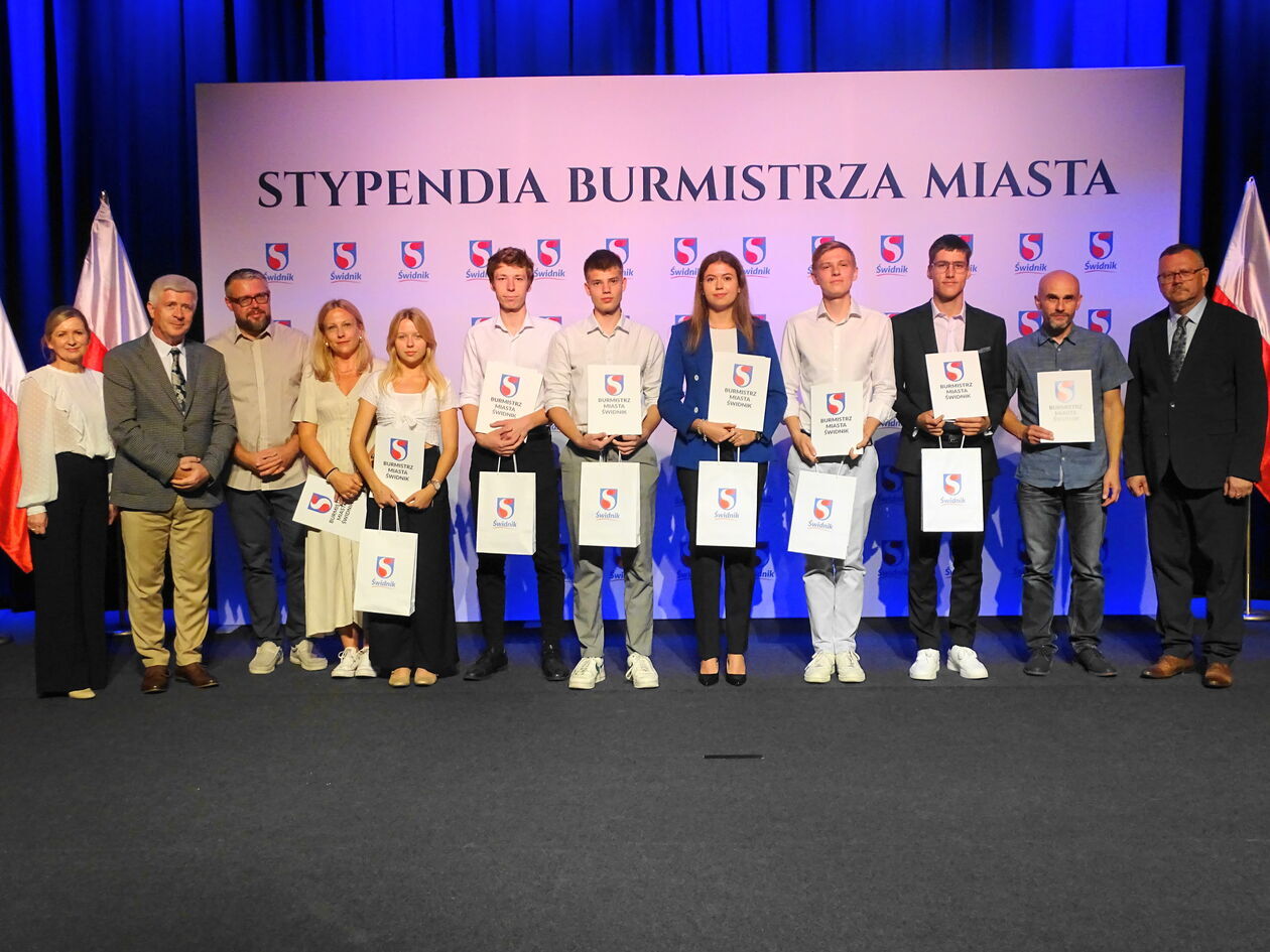  XVI Gala Stypendystów Świdnik (zdjęcie 11) - Autor: Anna Jędrych