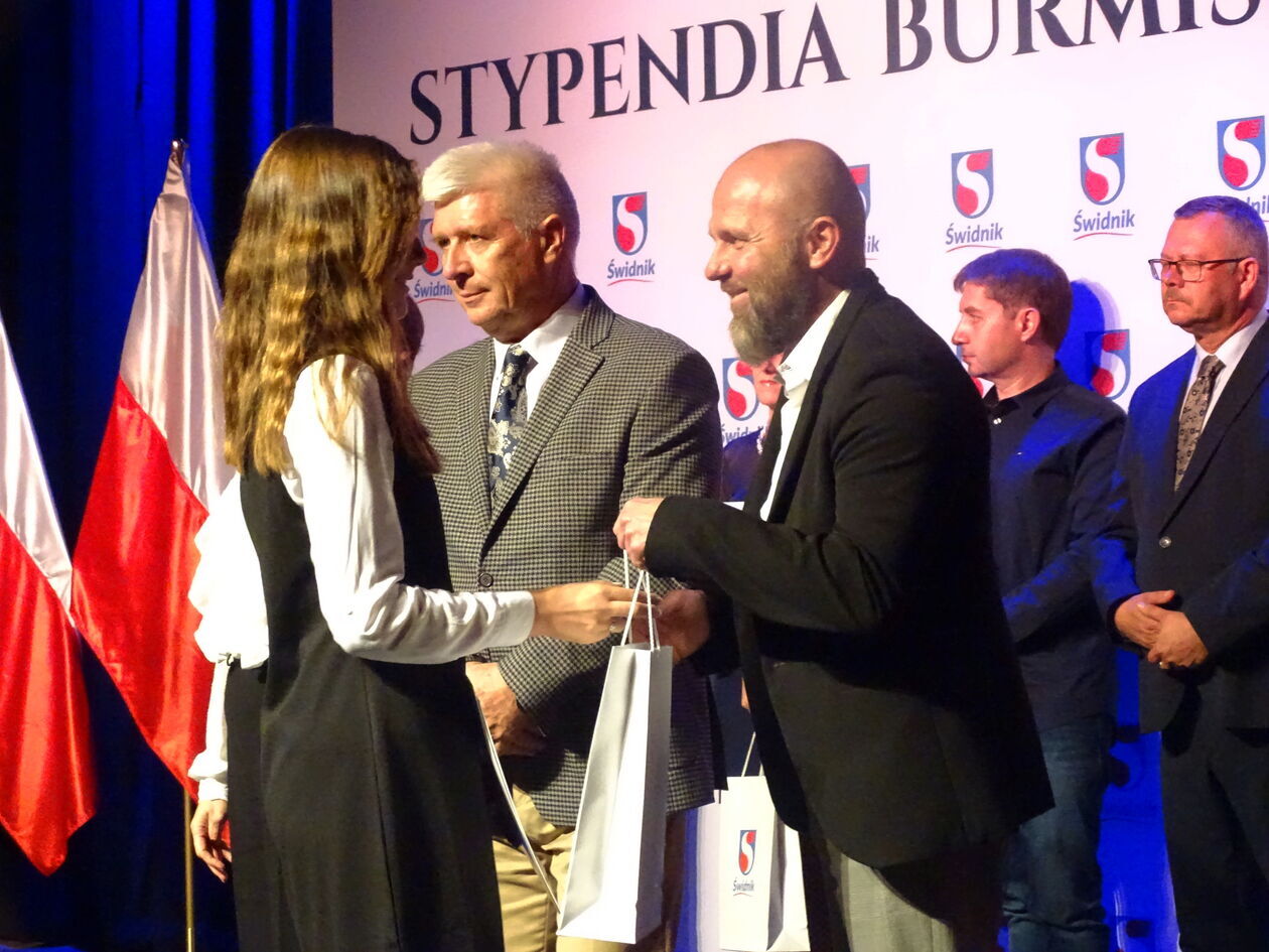  XVI Gala Stypendystów Świdnik (zdjęcie 24) - Autor: Anna Jędrych