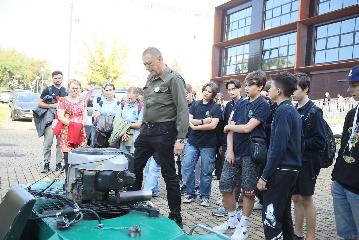  Motoryzacyjne perełki na Politechnice Lubelskiej  (zdjęcie 3) - Autor: Piotr Michalski 