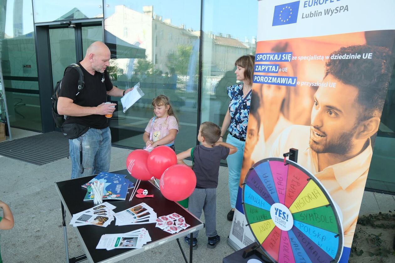  Festyn na Dworcu Lublin z okazji Dnia bez Samochodu (zdjęcie 13) - Autor: DW