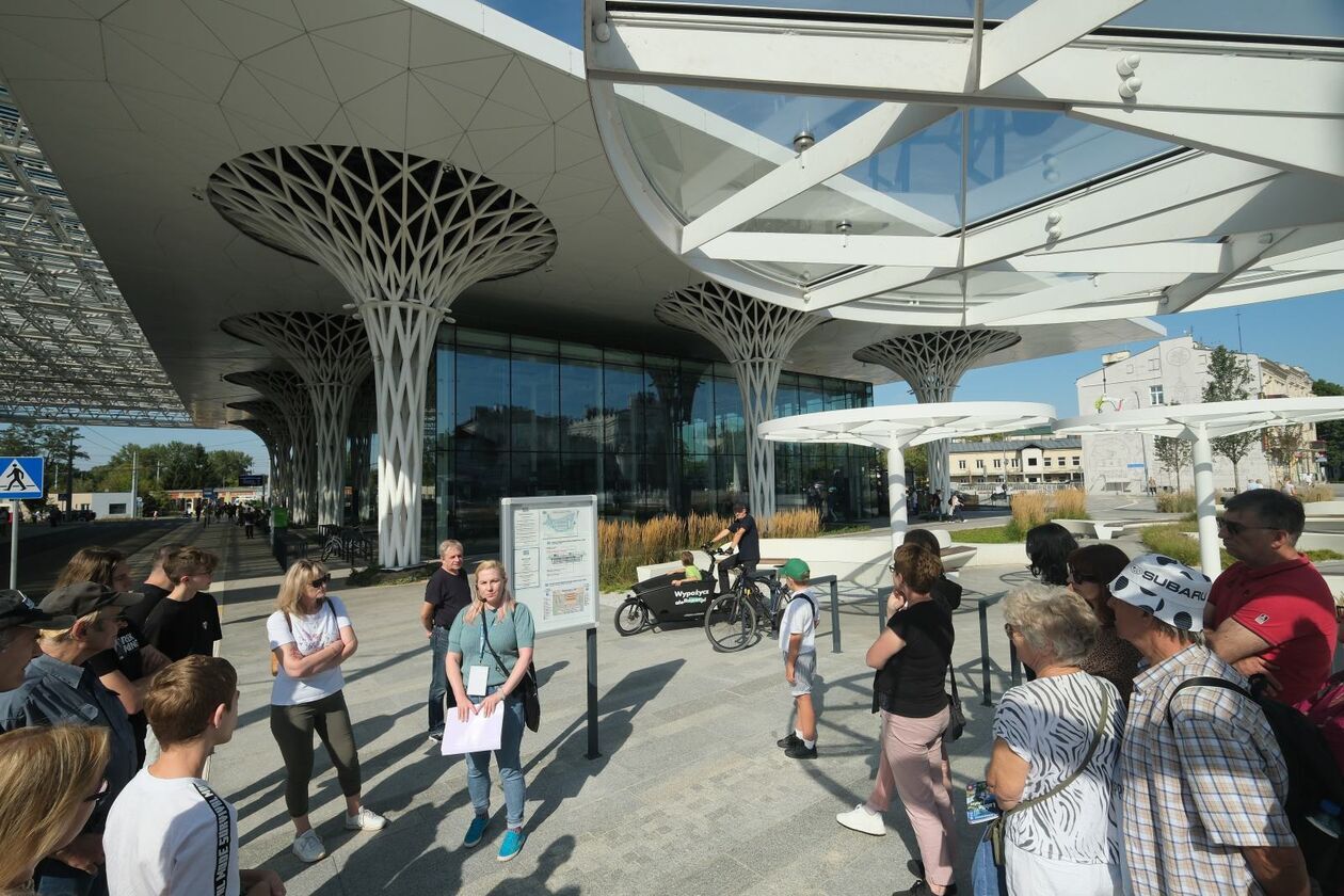  Festyn na Dworcu Lublin z okazji Dnia bez Samochodu (zdjęcie 24) - Autor: DW