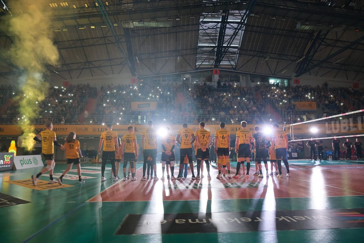  Bogdanka LUK Lublin pokonała Asseco Resovię Rzeszów 3:1 (zdjęcie 2) - Autor: DW