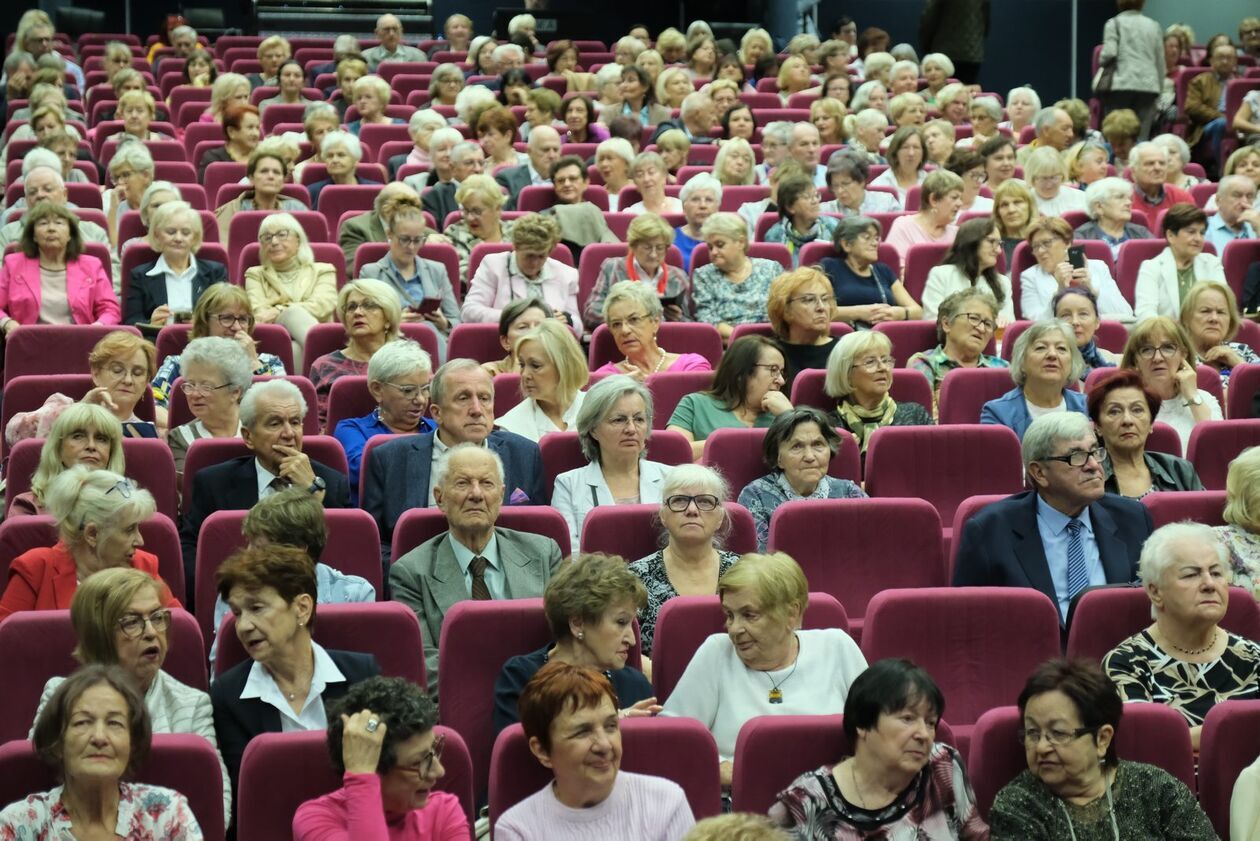  Uniwersytet Trzeciego Wieku zainaugurował rok akademicki (zdjęcie 17) - Autor: DW