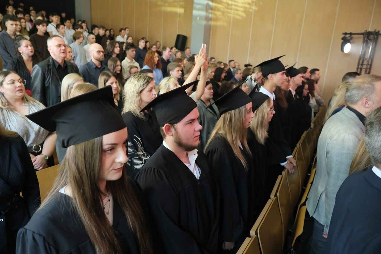  Inauguracja roku akademickiego w Wyższej Szkole Przedsiębiorczości i Administracji (zdjęcie 5) - Autor: DW