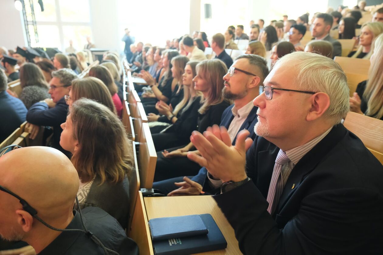  Inauguracja roku akademickiego w Wyższej Szkole Przedsiębiorczości i Administracji (zdjęcie 10) - Autor: DW