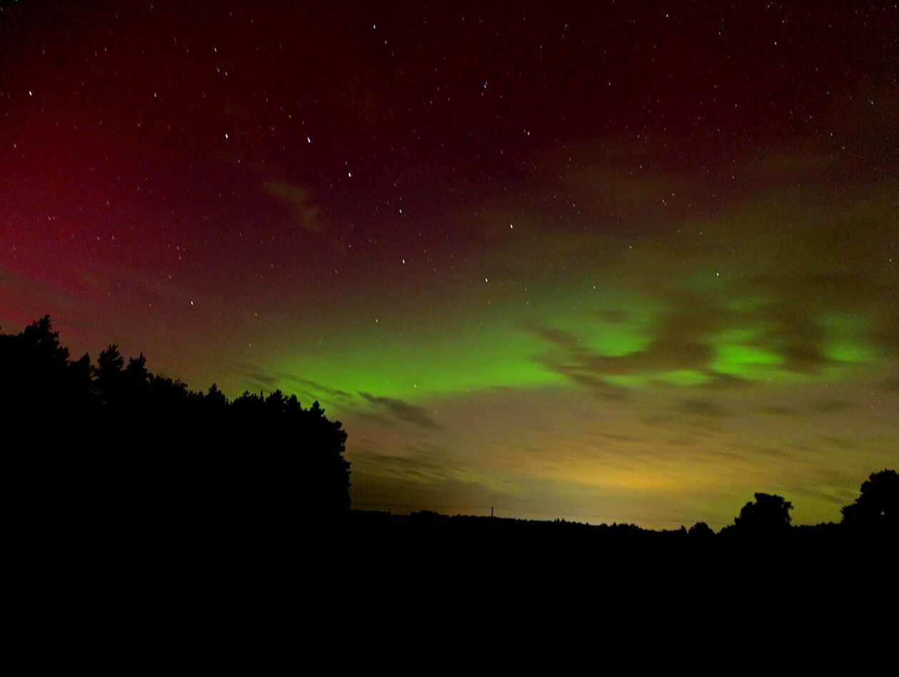  Zorza polarna w obiektywach naszych Czytelników (zdjęcie 17) - Autor: I. Sobieszuk