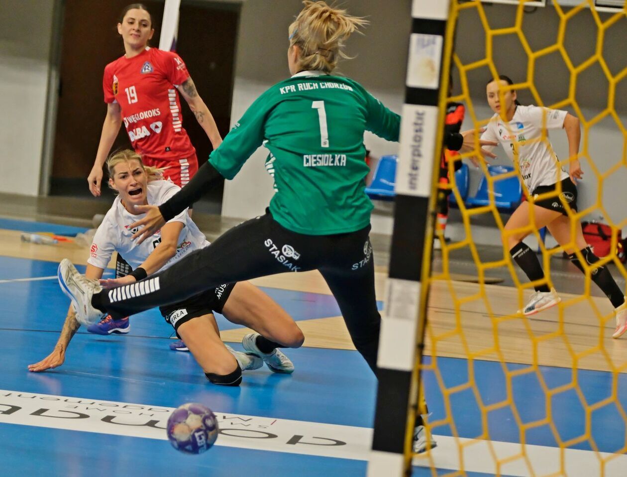  MKS FunFloor Lublin – KPR Ruch Chorzów 38:27 (zdjęcie 12) - Autor: DW