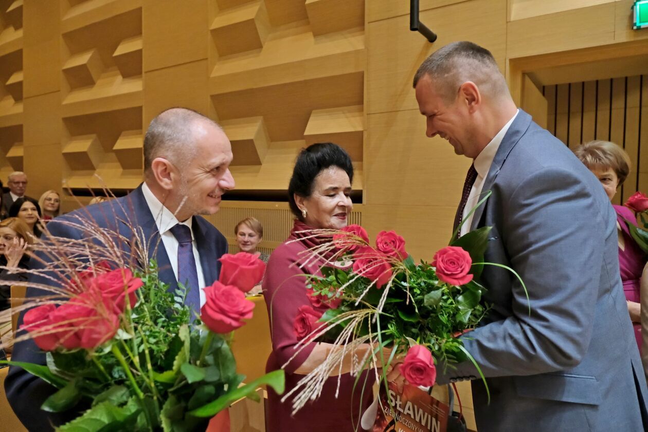  Miejskie obchody Dnia Edukacji Narodowej (zdjęcie 56) - Autor: DW