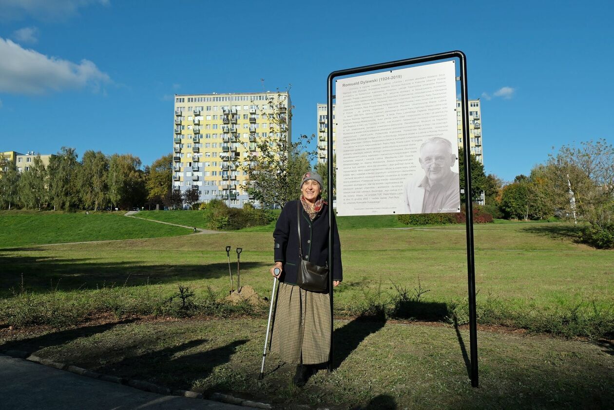  Odsłonięcie tablicy pamiątkowej urbanisty Romualda Dylewskiego (zdjęcie 6) - Autor: DW