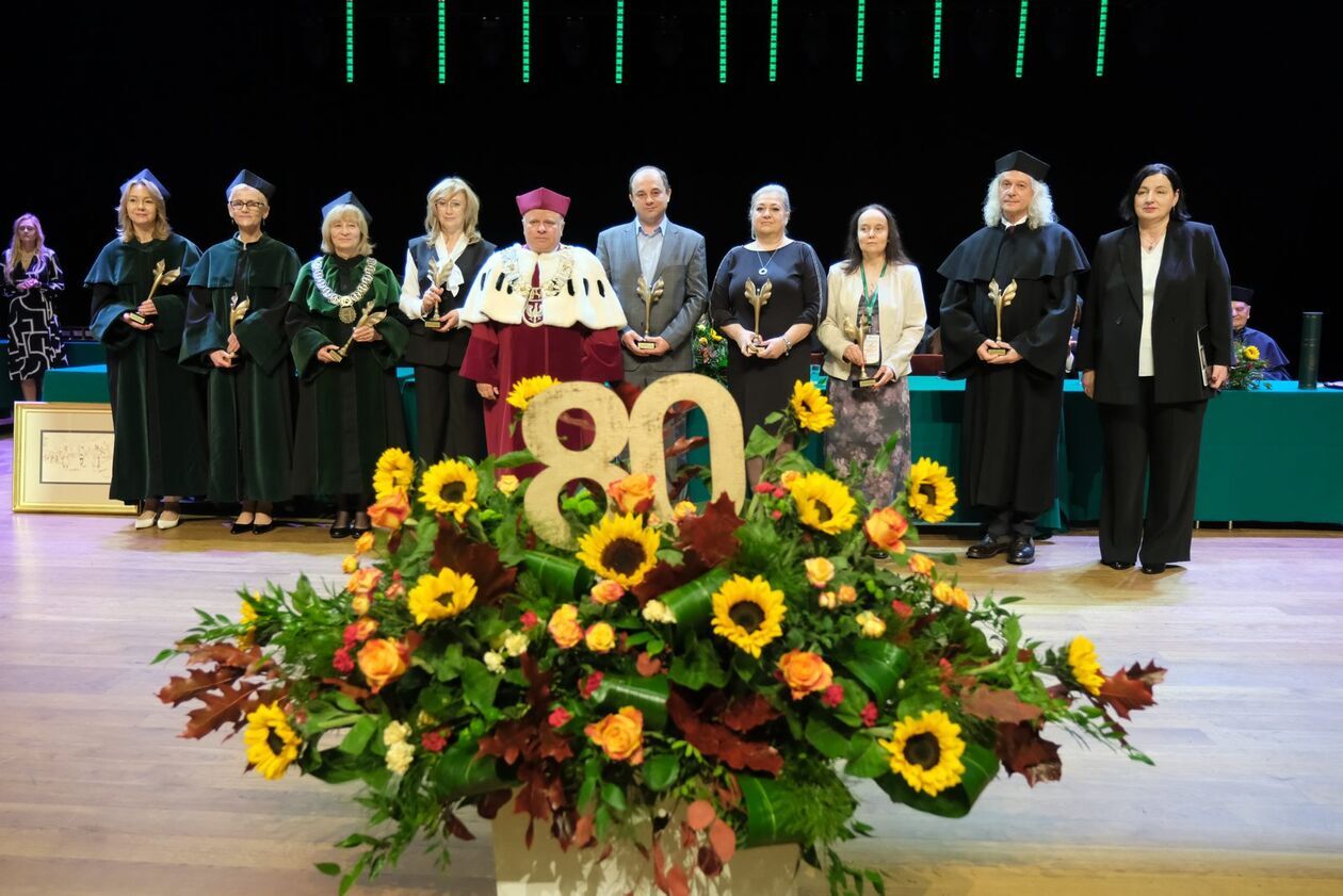  Jubileusz 80-lecia Wydziału Agrobioinżynierii Uniwersytetu Przyrodniczego (zdjęcie 22) - Autor: DW