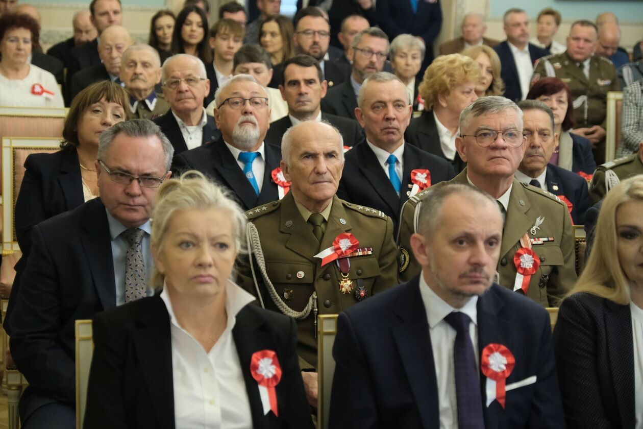  Narodowe Święto Niepodległości: uroczysta sesja Rady Miasta Lublina w Trybunale Koronnym (zdjęcie 16) - Autor: DW