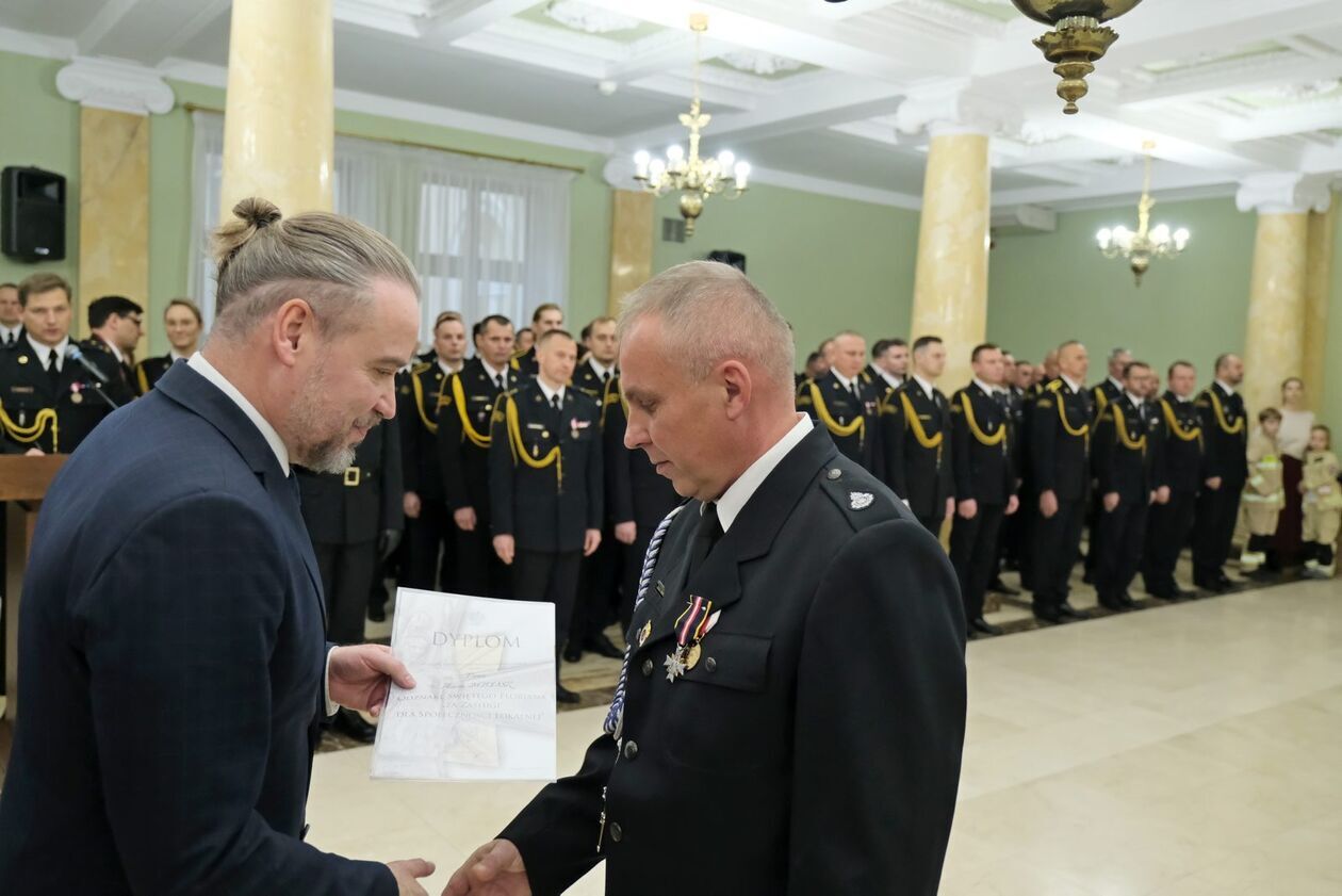  Strażacy na medal (zdjęcie 31) - Autor: DW