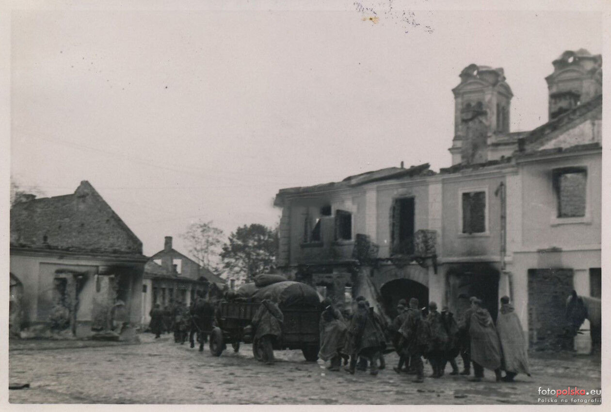  <p>wrzesień 1939 r. Rynek .</p>