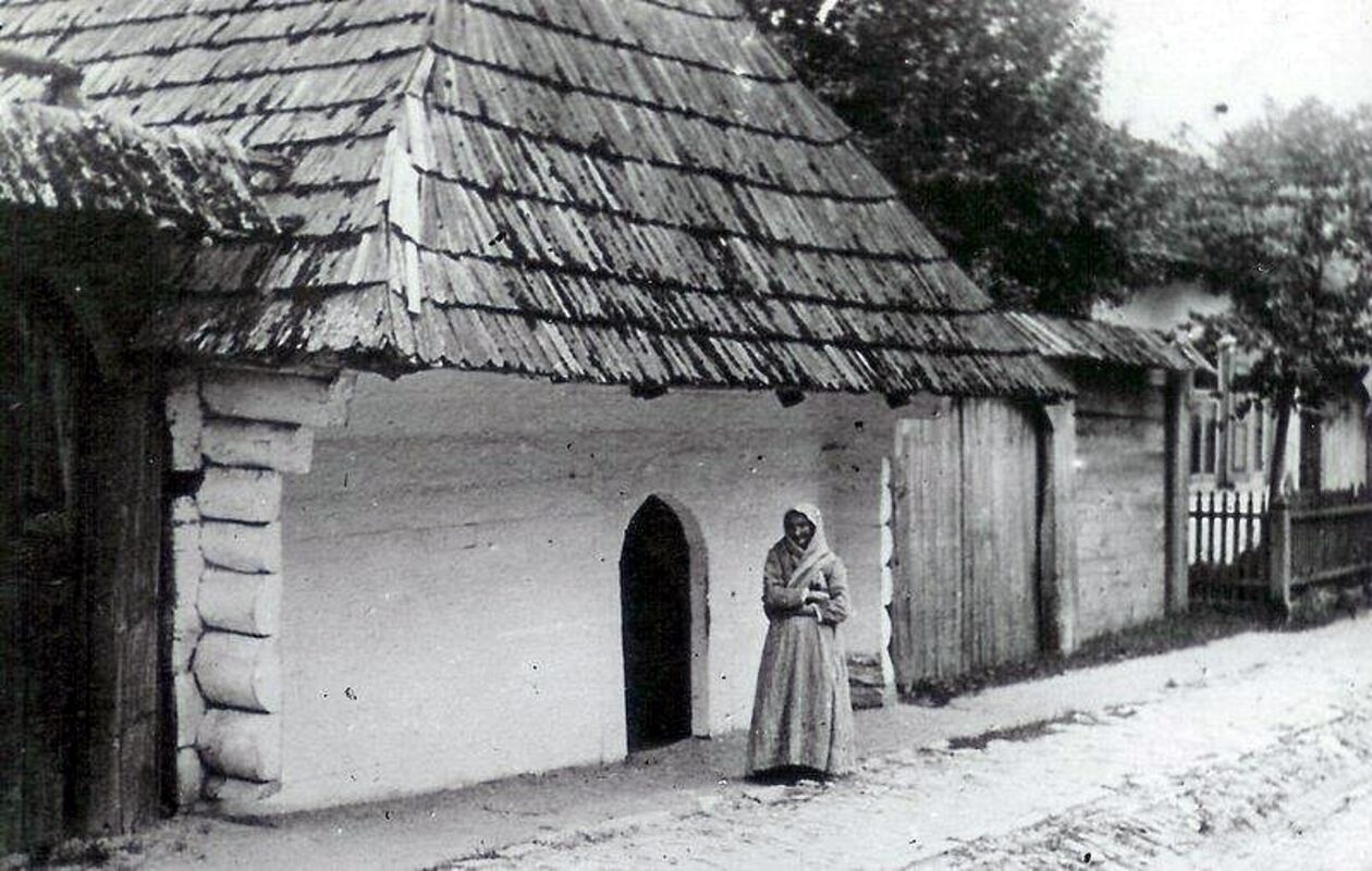  <p>Lata 1910-1920. Nieistniejący już tzw. dom tatarski przy obecnej ul. 3 Maja.</p>