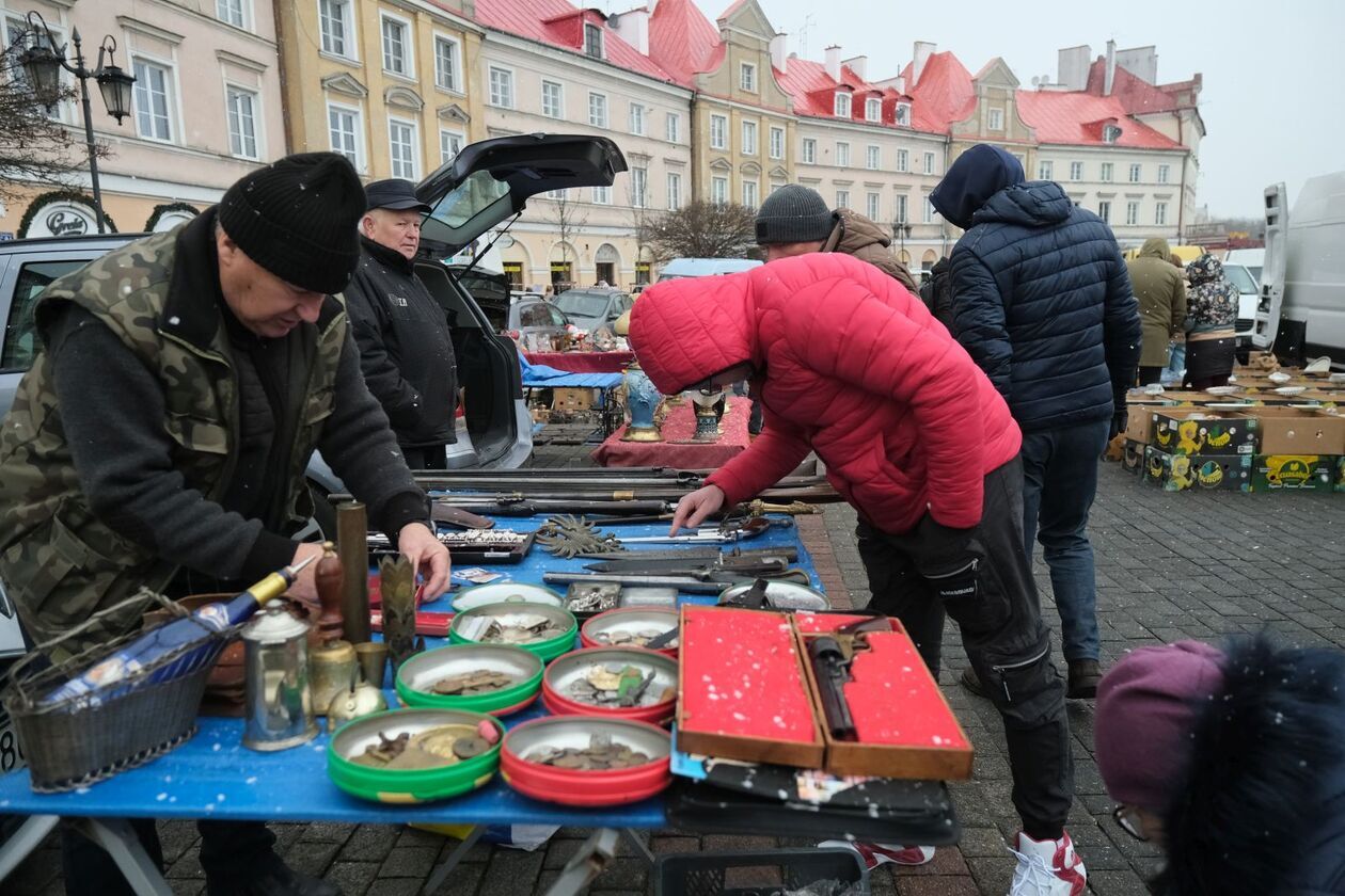  Giełda starci na Placu Zamkowym w Lublinie (zdjęcie 30) - Autor: DW