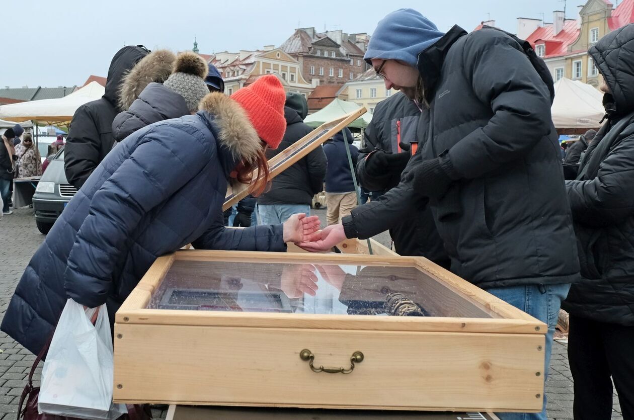  Giełda starci na Placu Zamkowym w Lublinie (zdjęcie 4) - Autor: DW