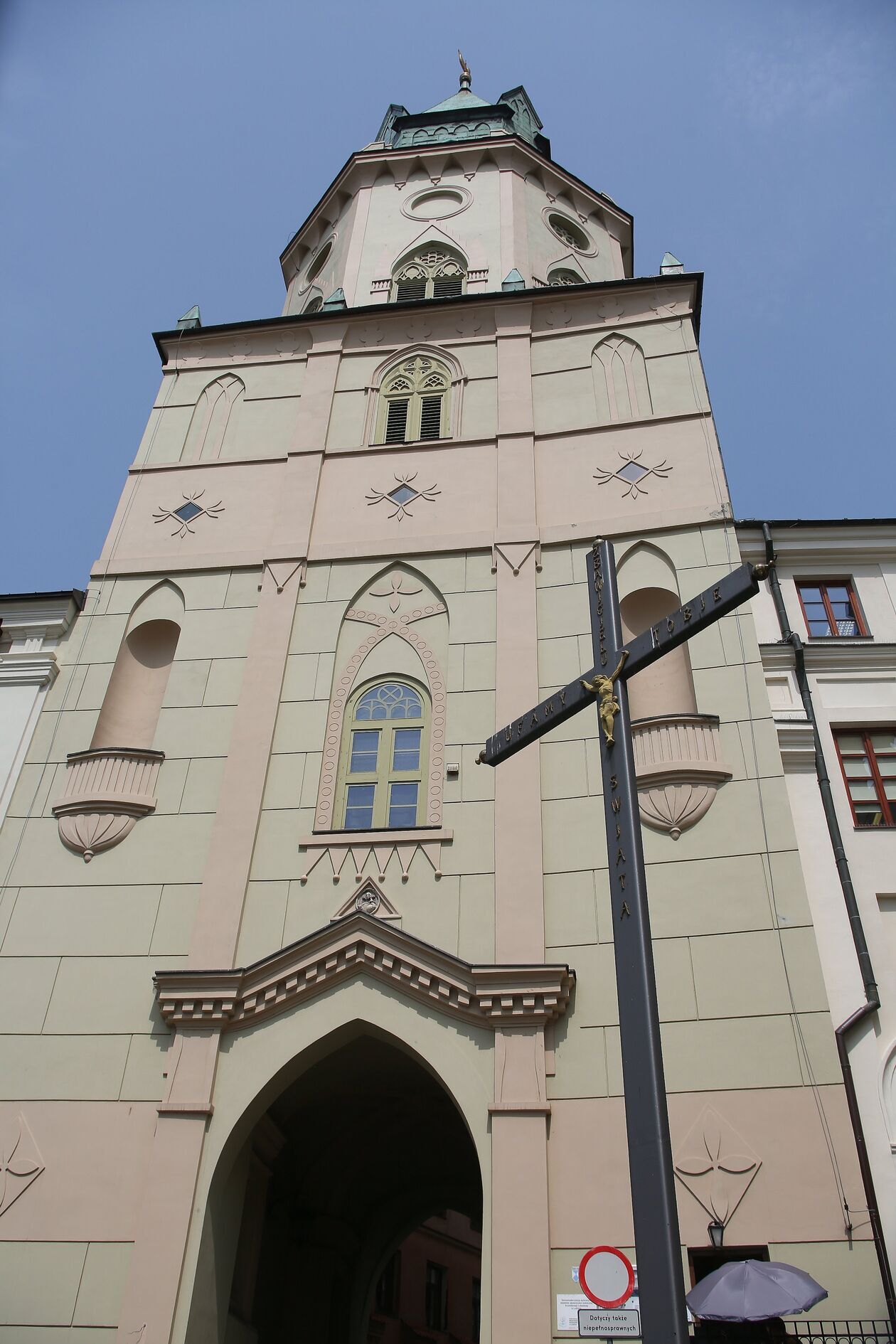  <p>Kolejna wieża dzięki kt&oacute;rej mogliśmy dostać się na zabytkowe Stare Miasto. Teraz to najlepszy punkt widokowy w Lublinie. Z tarasu na szczycie rozciąga się panorama miasta &ndash; idealne miejsce na zdjęcia i chwilę podziwu nad pięknem Lublina. Po drodze możemy podziwiać wystawy o historii Lublina i jego zabytkach.</p>