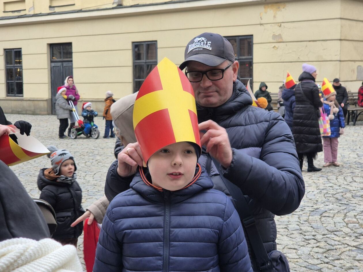  Orszak Świętego Mikołaja (zdjęcie 4) - Autor: DW