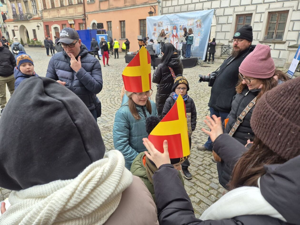  Orszak Świętego Mikołaja (zdjęcie 3) - Autor: DW