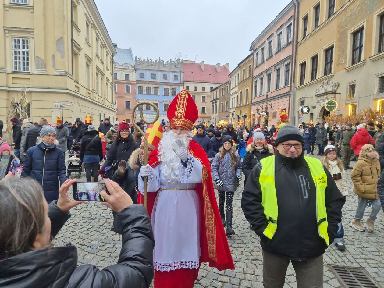  Orszak Świętego Mikołaja (zdjęcie 30) - Autor: DW