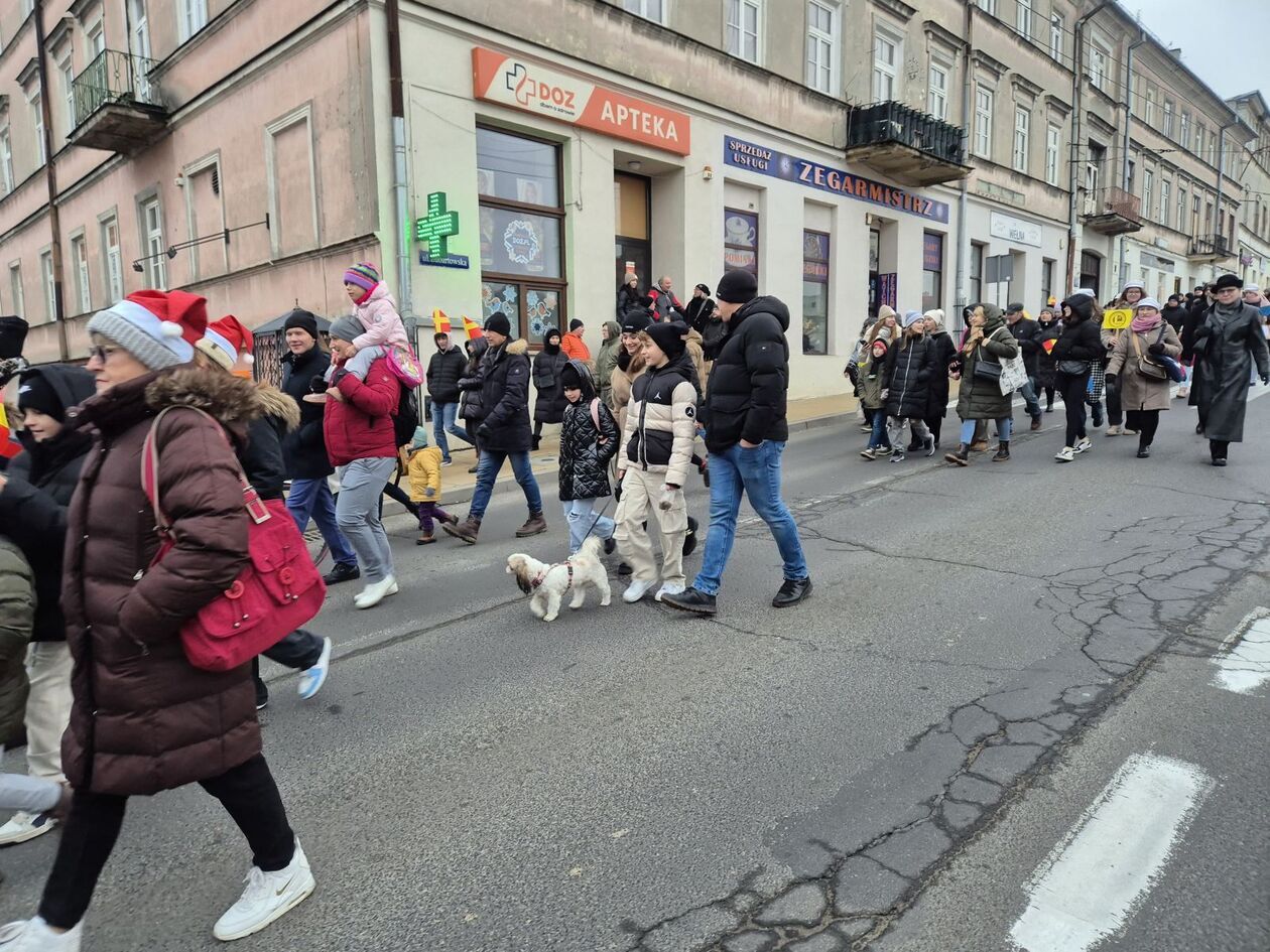  Orszak Świętego Mikołaja  - Autor: DW