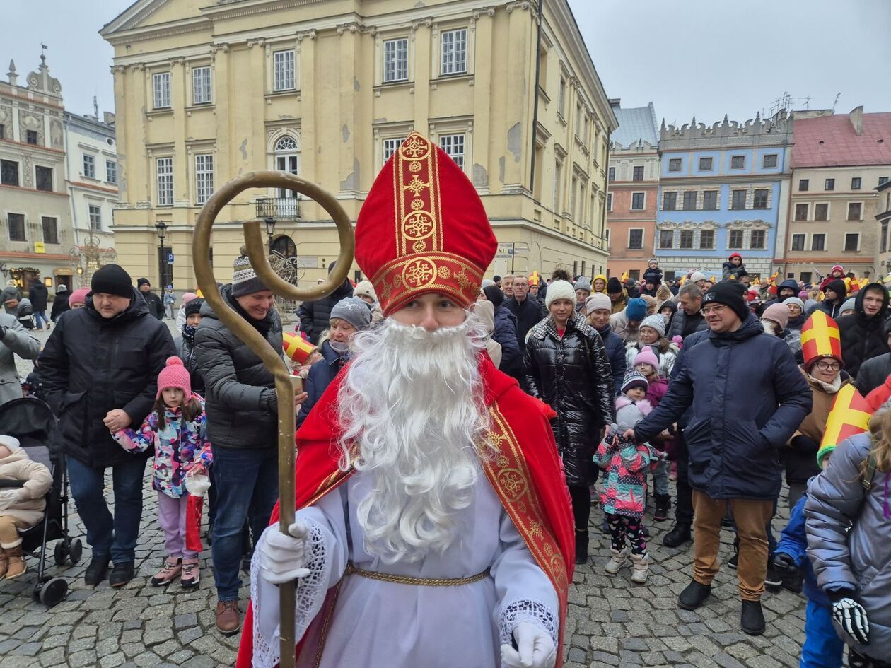  Orszak Świętego Mikołaja (zdjęcie 32) - Autor: DW