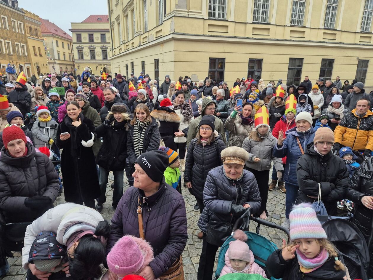  Orszak Świętego Mikołaja (zdjęcie 24) - Autor: DW