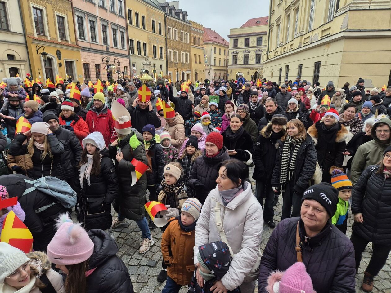  Orszak Świętego Mikołaja (zdjęcie 20) - Autor: DW