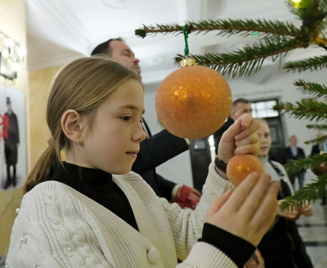  Wojewoda już ubrał choinkę (zdjęcie 9) - Autor: DW