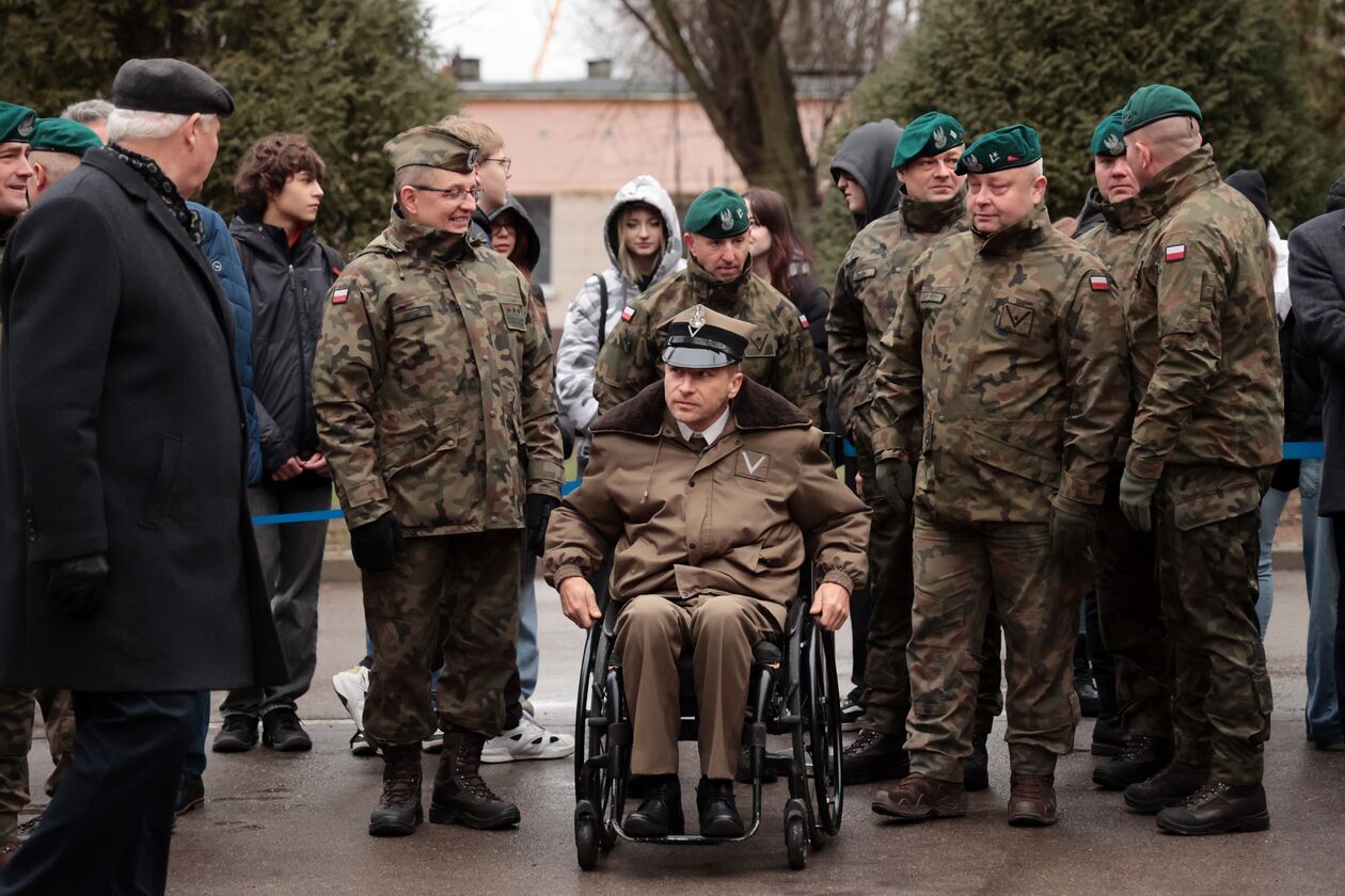  Odsłonięcie muralu (zdjęcie 18) - Autor: DW