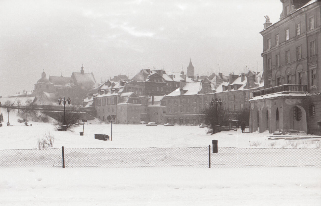  <p>Plac Zamkowy w Lublinie (plac Zebrań Ludowych) podczas "zimy stulecia".</p>