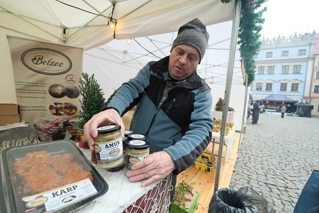  Jarmark bożonarodzeniowy na rynku Starego Miasta w Lublinie (zdjęcie 5) - Autor: DW