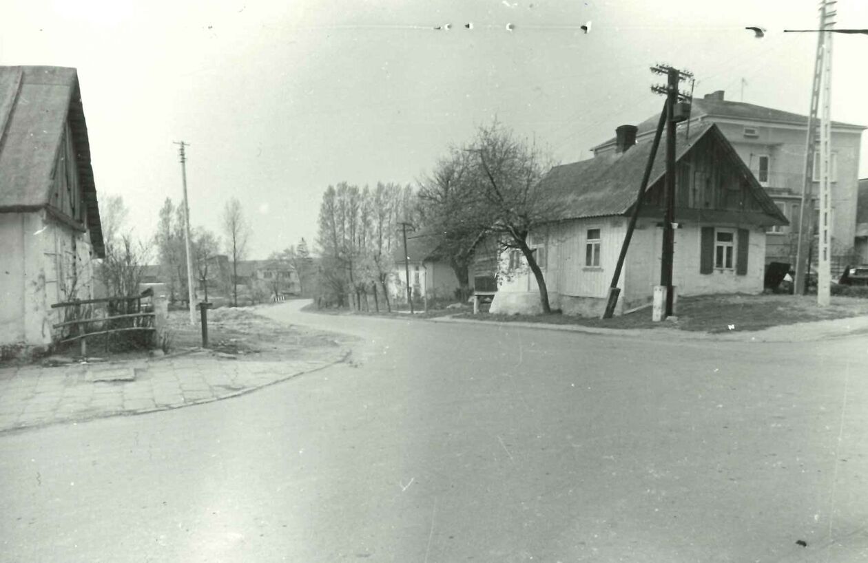  <p>Wysokie, ul. Jana Kazimierza, widok od wschodu, fot. Przemysław Maliszewski, 1989 r.</p>