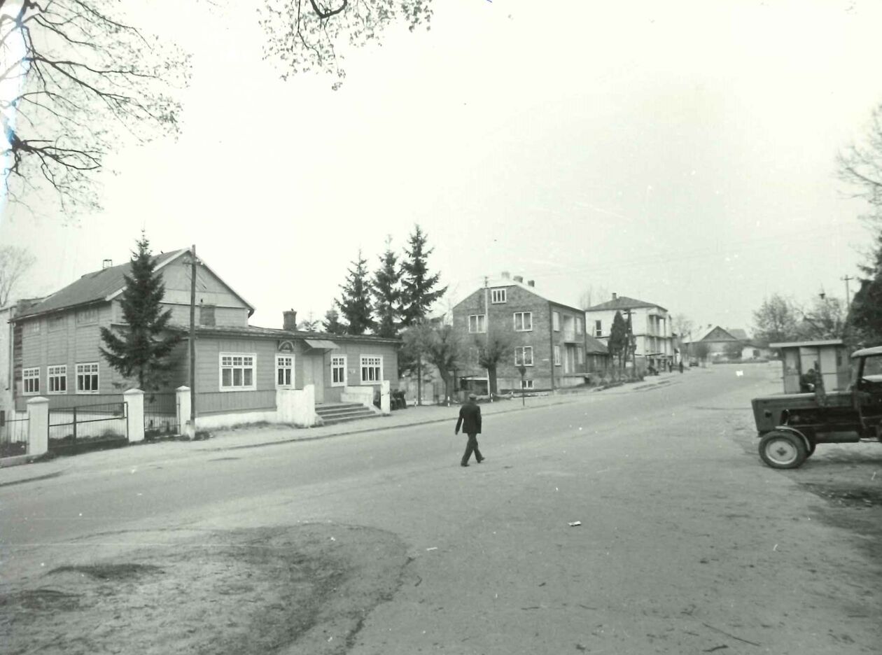  <p>Wysokie, Rynek - część południowa, fot. Przemysław Maliszewski, 1989 r.</p>