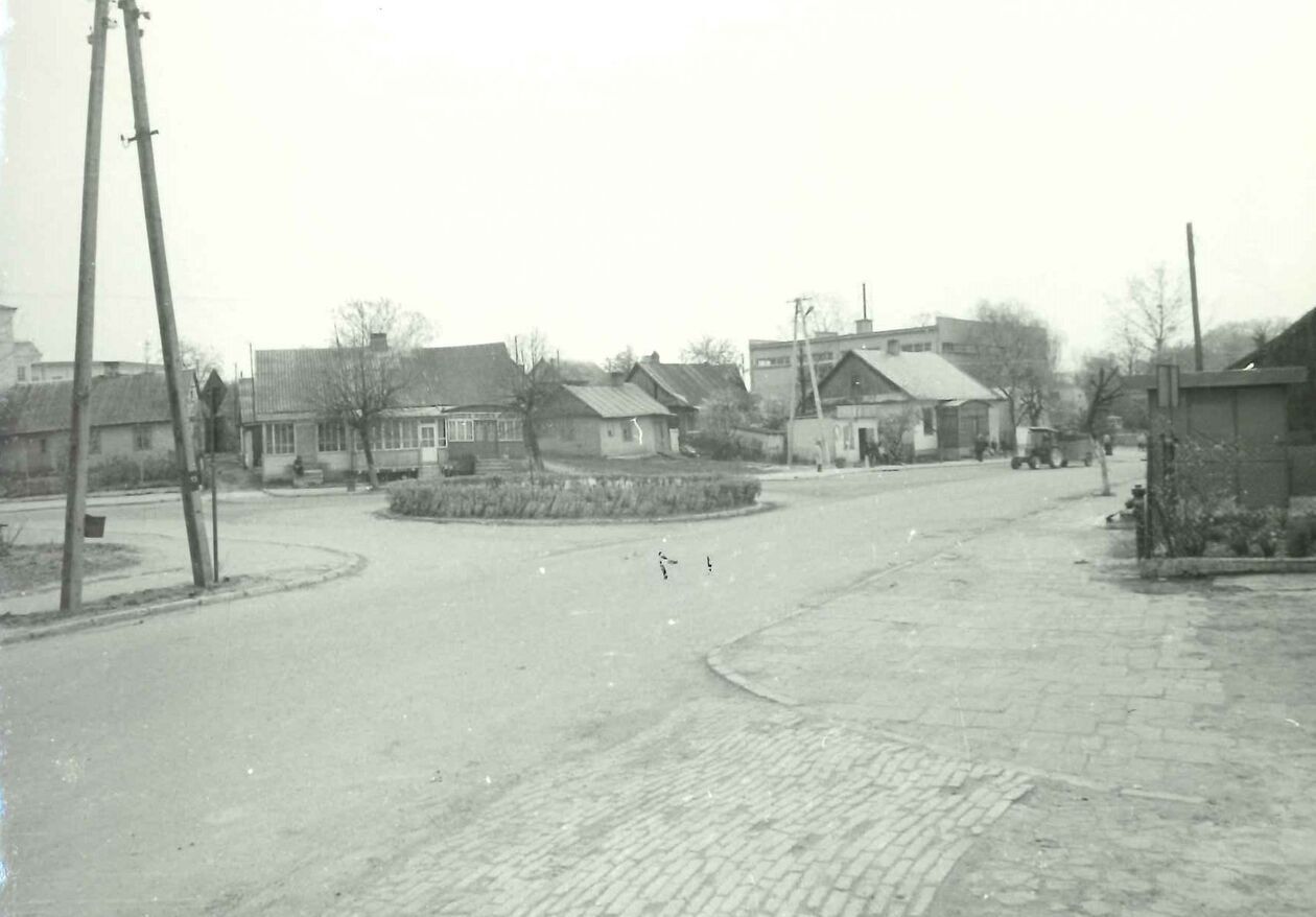  <p>Wysokie, Rynek - widok w kierunku południowym, fot. Przemysław Maliszewski, 1989 r.</p>