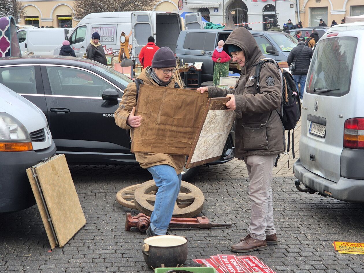  Ostatnia w tym roku lubelska giełda staroci  (zdjęcie 12) - Autor: DW